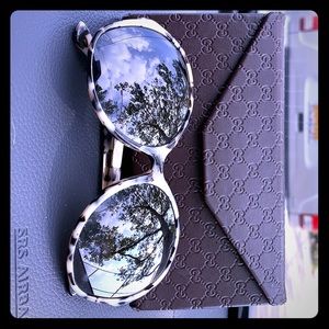 Authentic Gucci———-NONE NEGOTIABLE———-